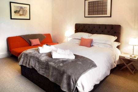 The Old Ale House master bedroom