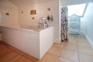 Bathroom amenities Large Bath
